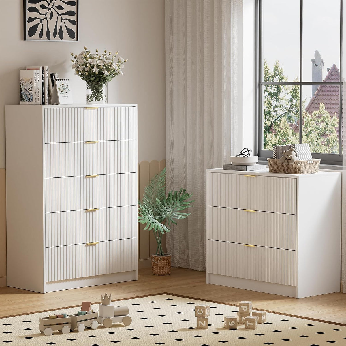 Furniway 31.5" Large Nightstand with 3 Drawers, Fluted Bedside Table, Mo...
