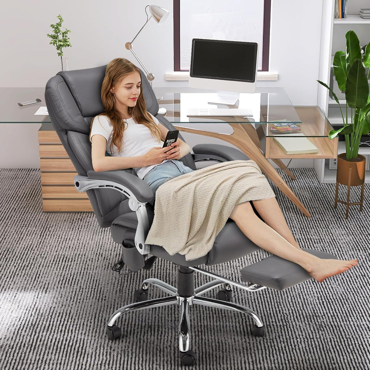 HOMREST Heated Massage Executive Office Chair with Footrest, Grey