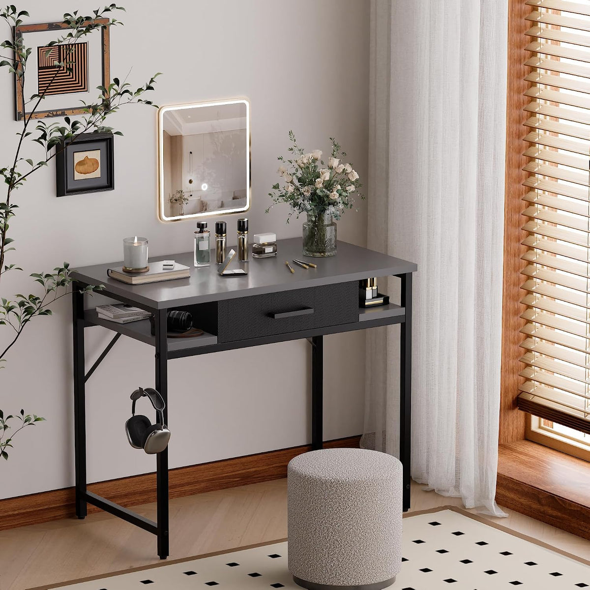 Pamray 32 Inch Small Computer Desk with Drawers for Bedroom Small Spaces