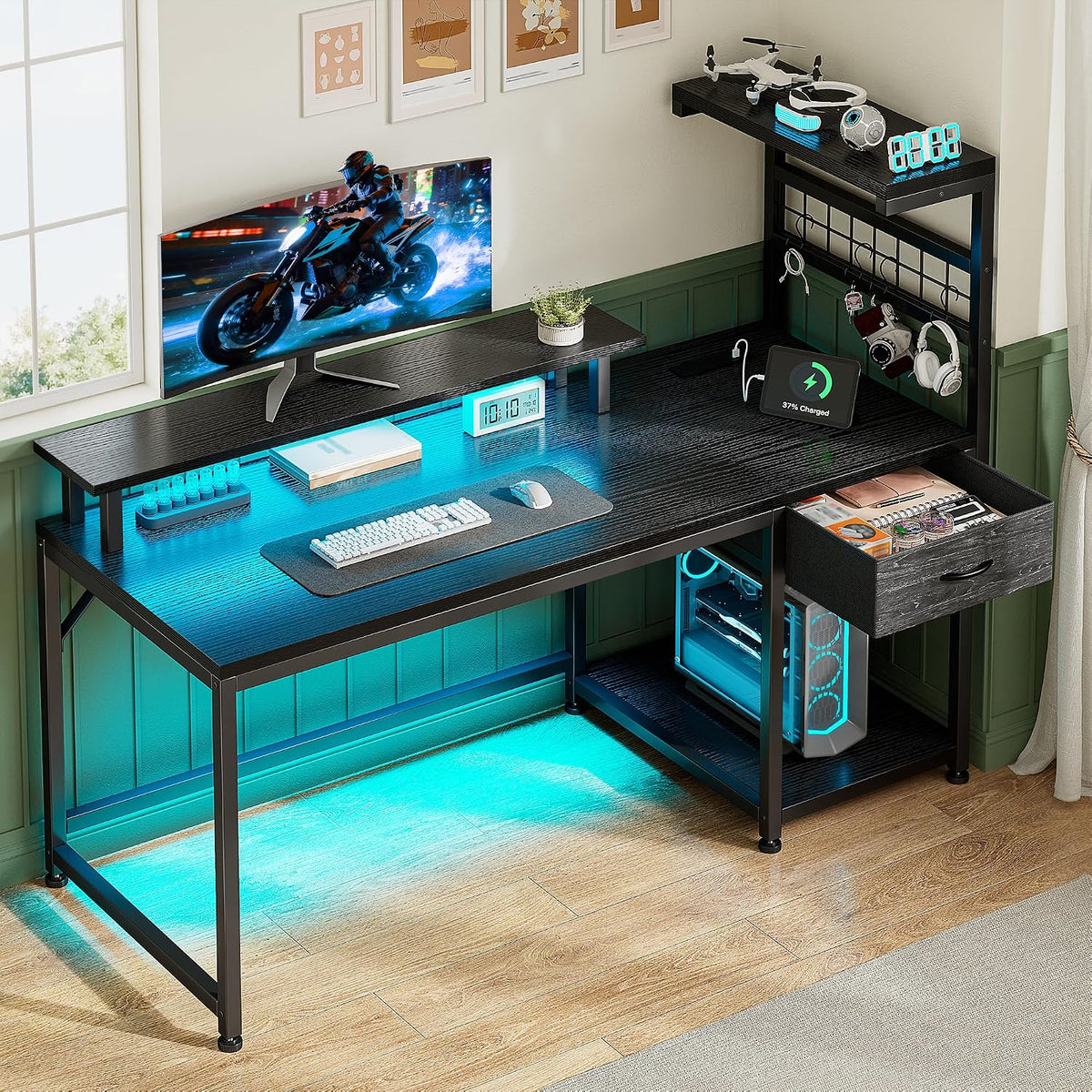 EnHomee 40 "Gaming Desk with LED Lights & Power Outlets, Black