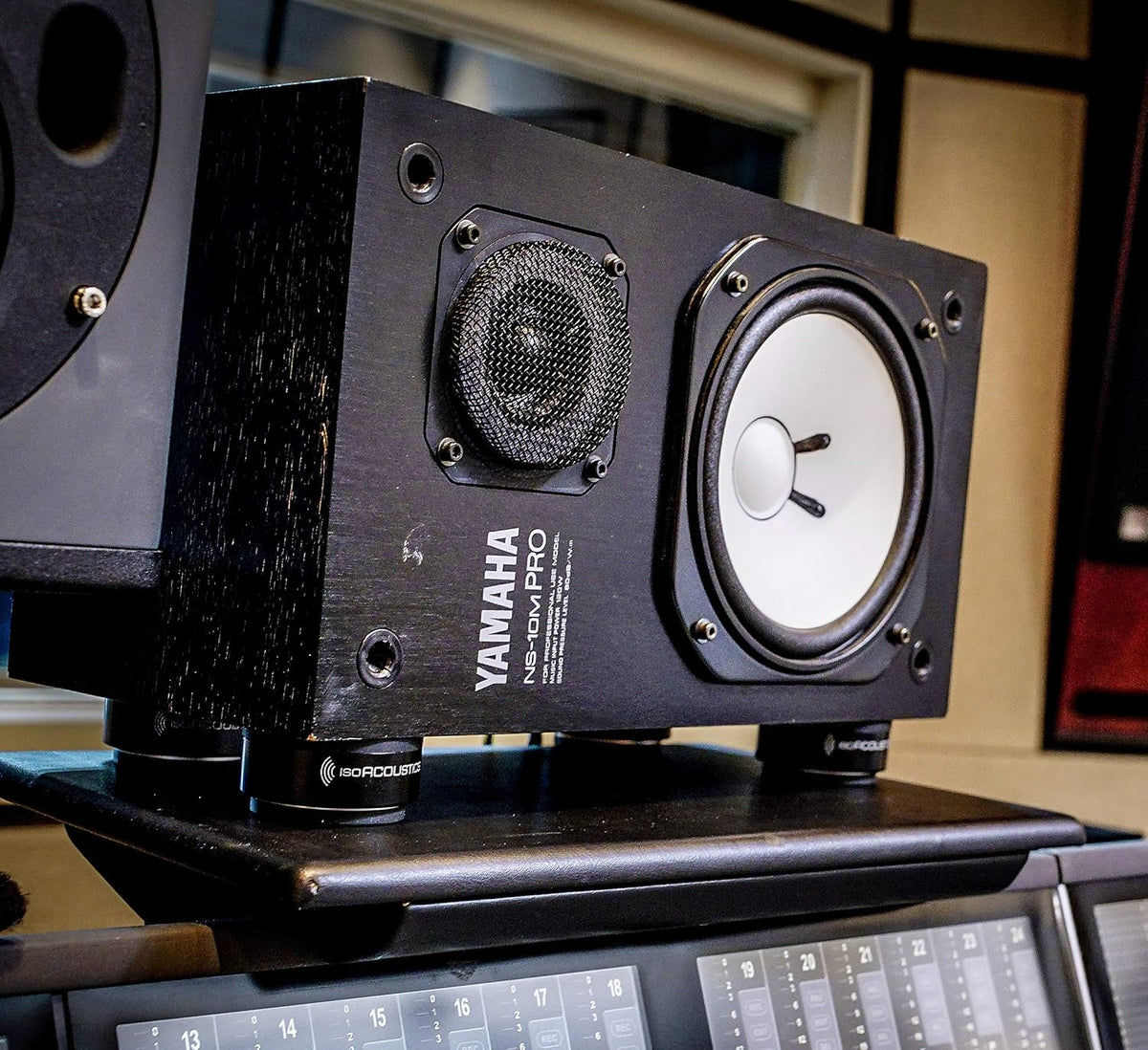 IsoAcoustics Iso-Puck Series Acoustic Isolators (Iso-Puck, 20 lbs max/Unit, 4...
