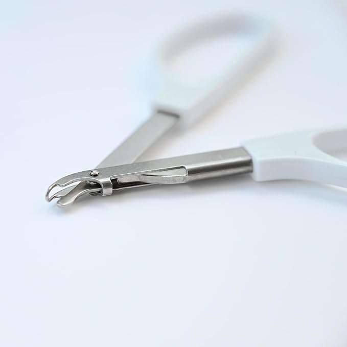 Skin Staple Removal Kit, Includes Staple Remover and Gauze Sponge - Image 2