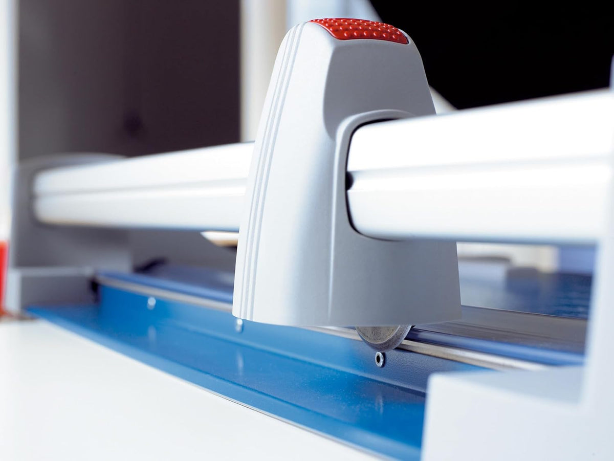 Dahle 442 Premium Rotary Trimmer, 20" Cut Length, 30 Sheet Capacity, Sel...