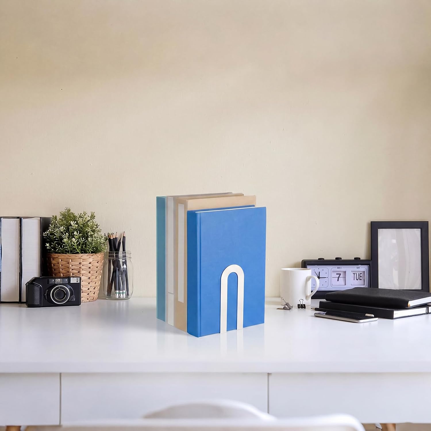 4 Pcs Metal Book Ends, Minimalist White, 5.5 * 3.75 * 2.25inch | Decorative Bookends for Shelves, Stackable Organizer for Home Office, Geometric Design Holds Books Upright, Dorm Decor