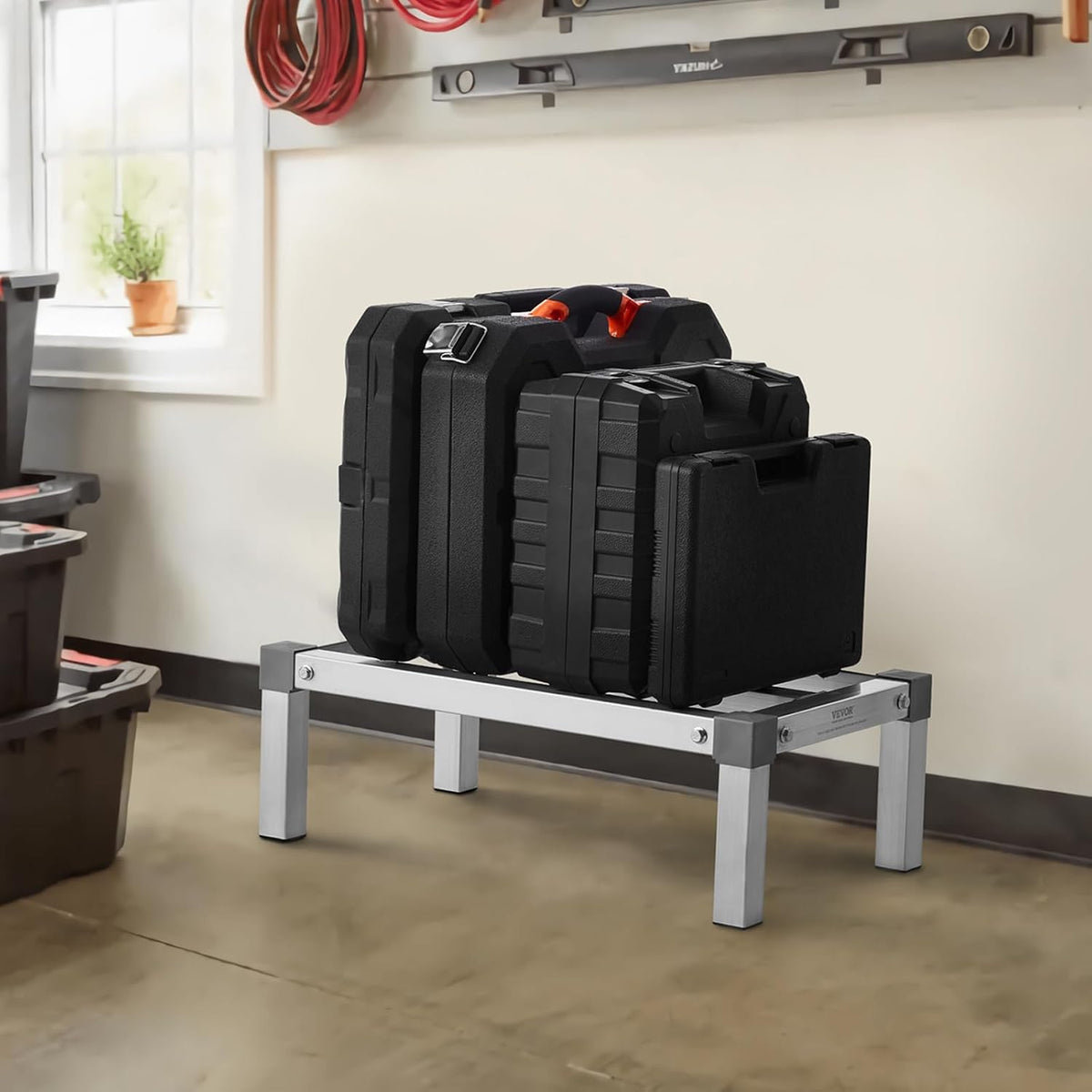 vevor aluminum dunnage rack, 24” x 14” commercial, front angle view