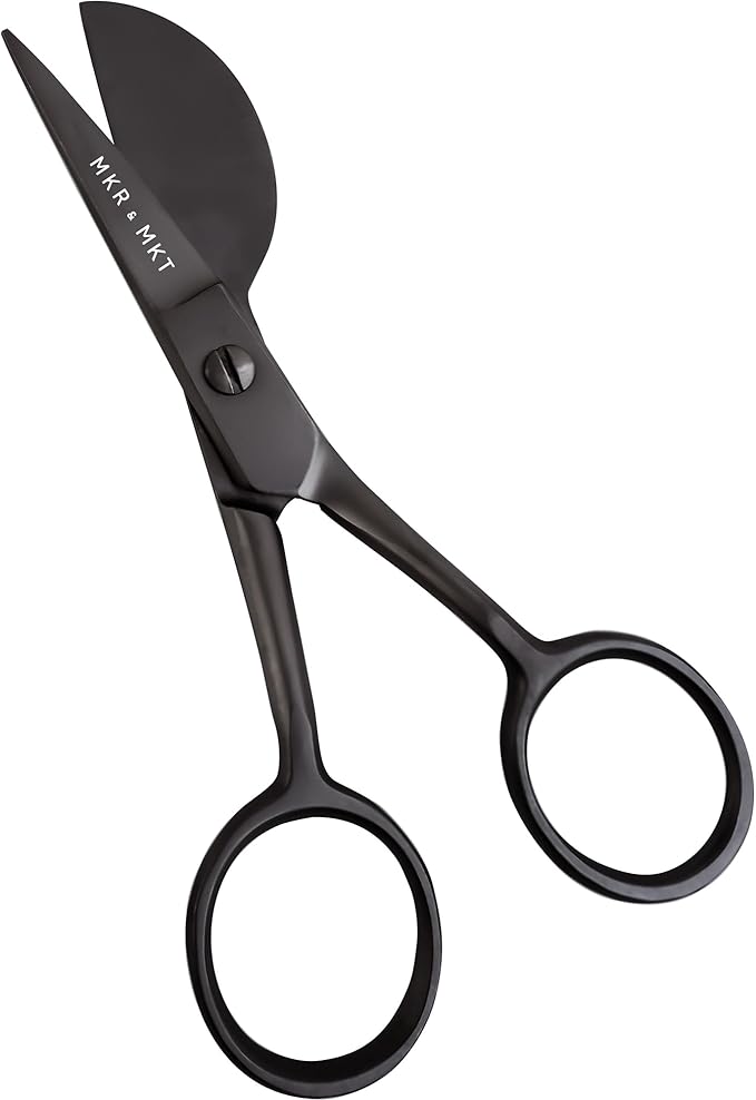 MAKER AND MARKET Small Embroidery 4.5 Inch Scissors Set of 2 Kit - Image 5