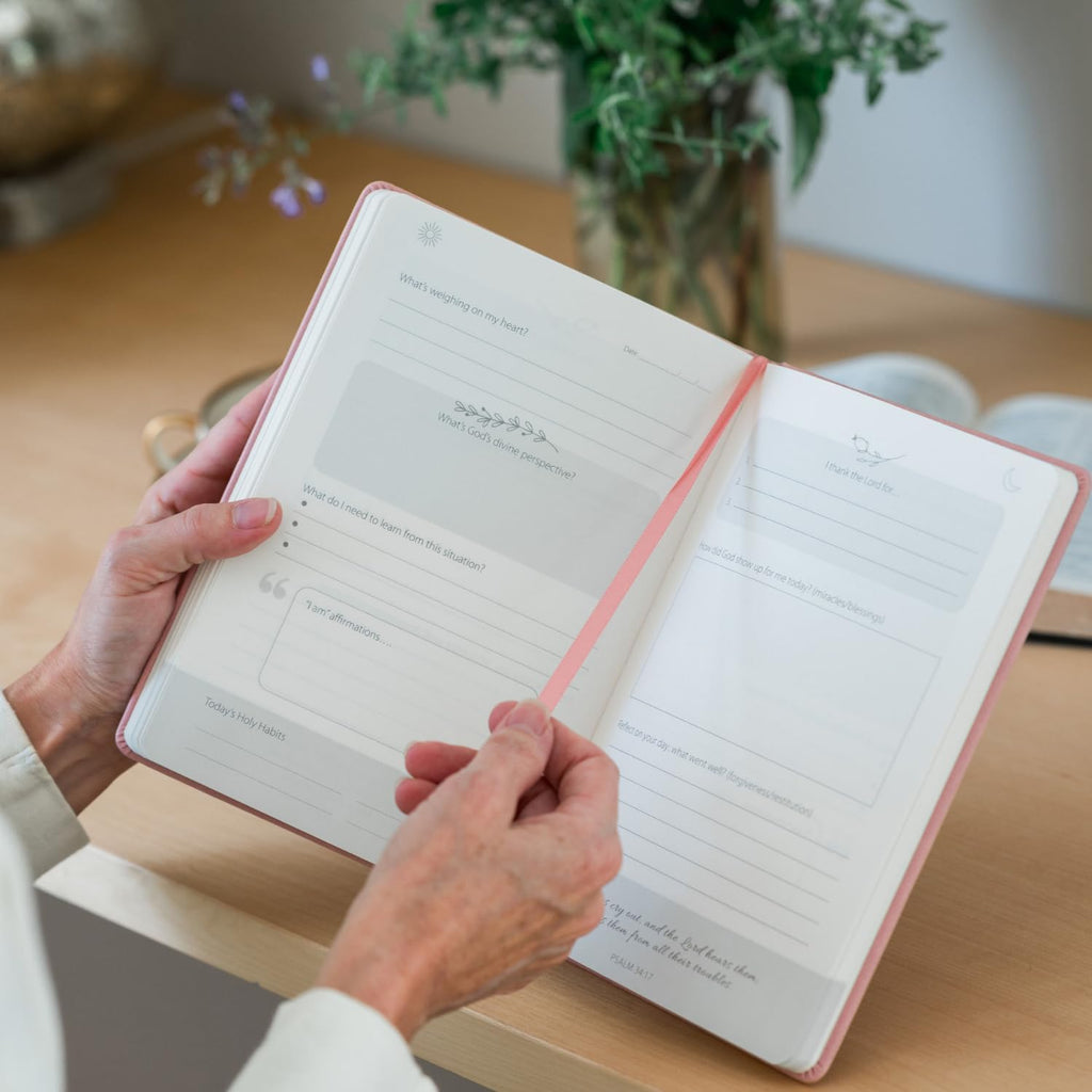 Prayer Journal – Peace in Christ 12-Week Guided Christian Prayer Journal for Women & Men with Daily Prayer Prompts, Scripture, Gratitude & Reflection for Spiritual Growth