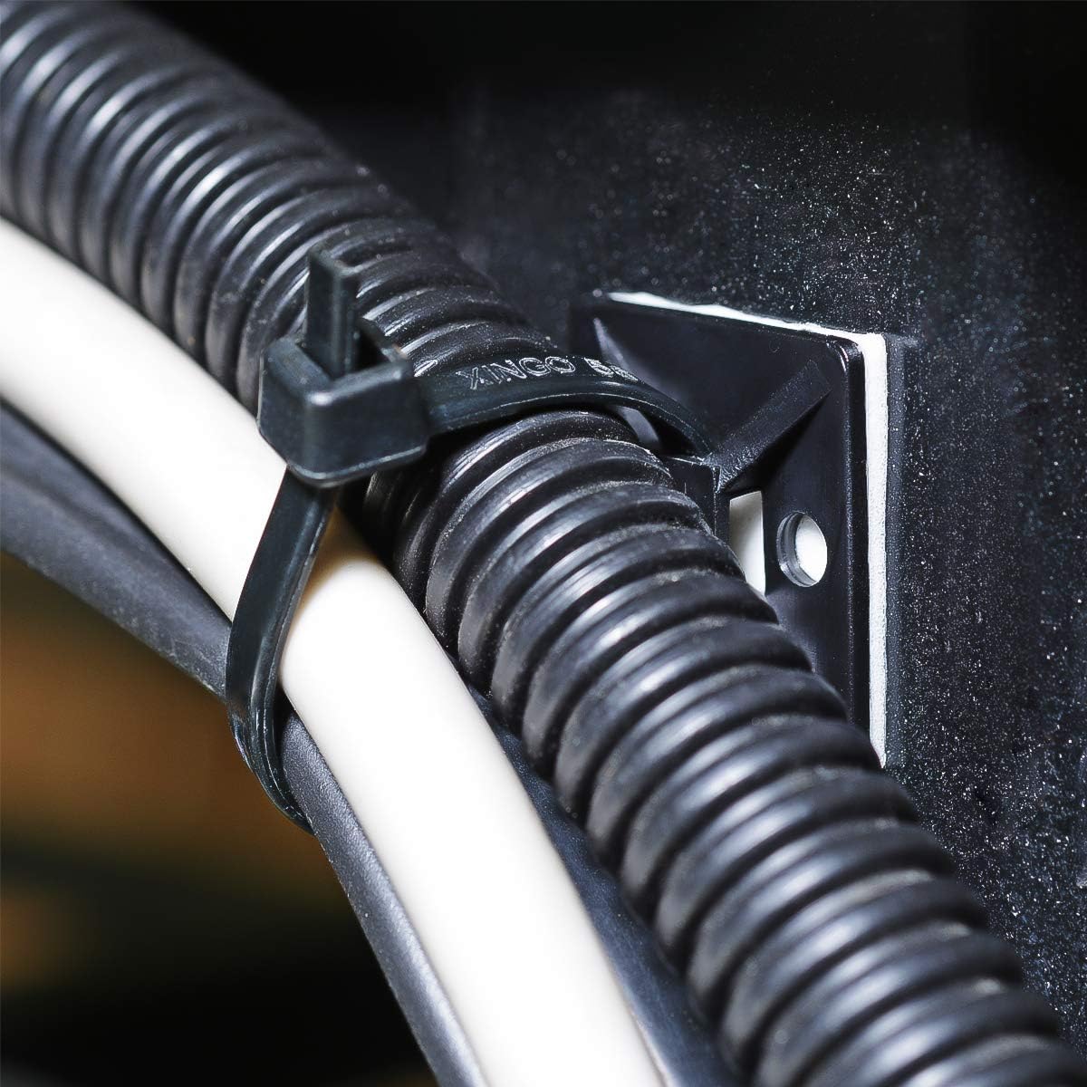 XHF 500 PCS 3/4" Black Self Adhesive Cable Zip Tie Mounts Wire Cable Cli...