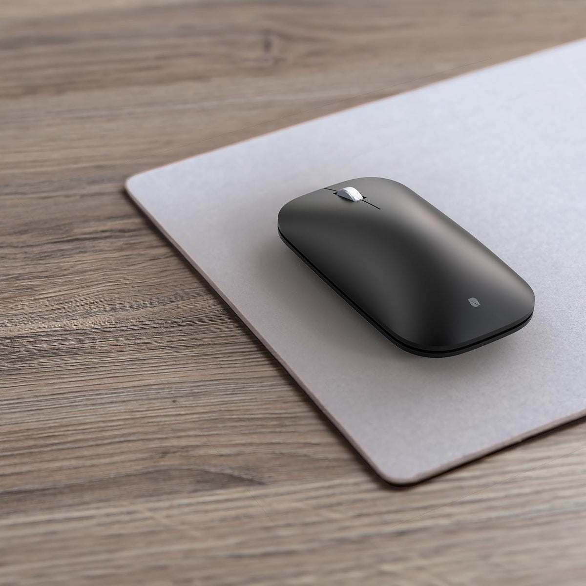 Incase Modern Mobile Mouse Designed by Microsoft, Wireless, Black