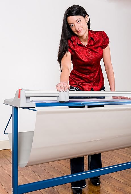 Dahle 446s Premium Rotary Trimmer w/Stand, 25 Sheet Capacity, Self-Sharpening - Image 4