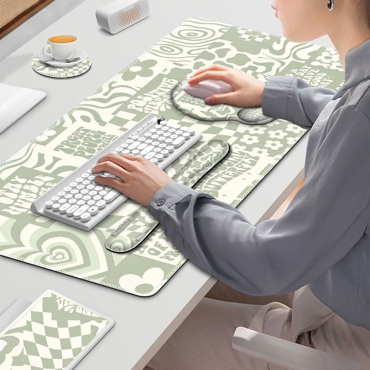 Large Desk Mat, Beige Gaming Mouse Pad, Desk Pad Protector, XXL Mousepad + Ke...