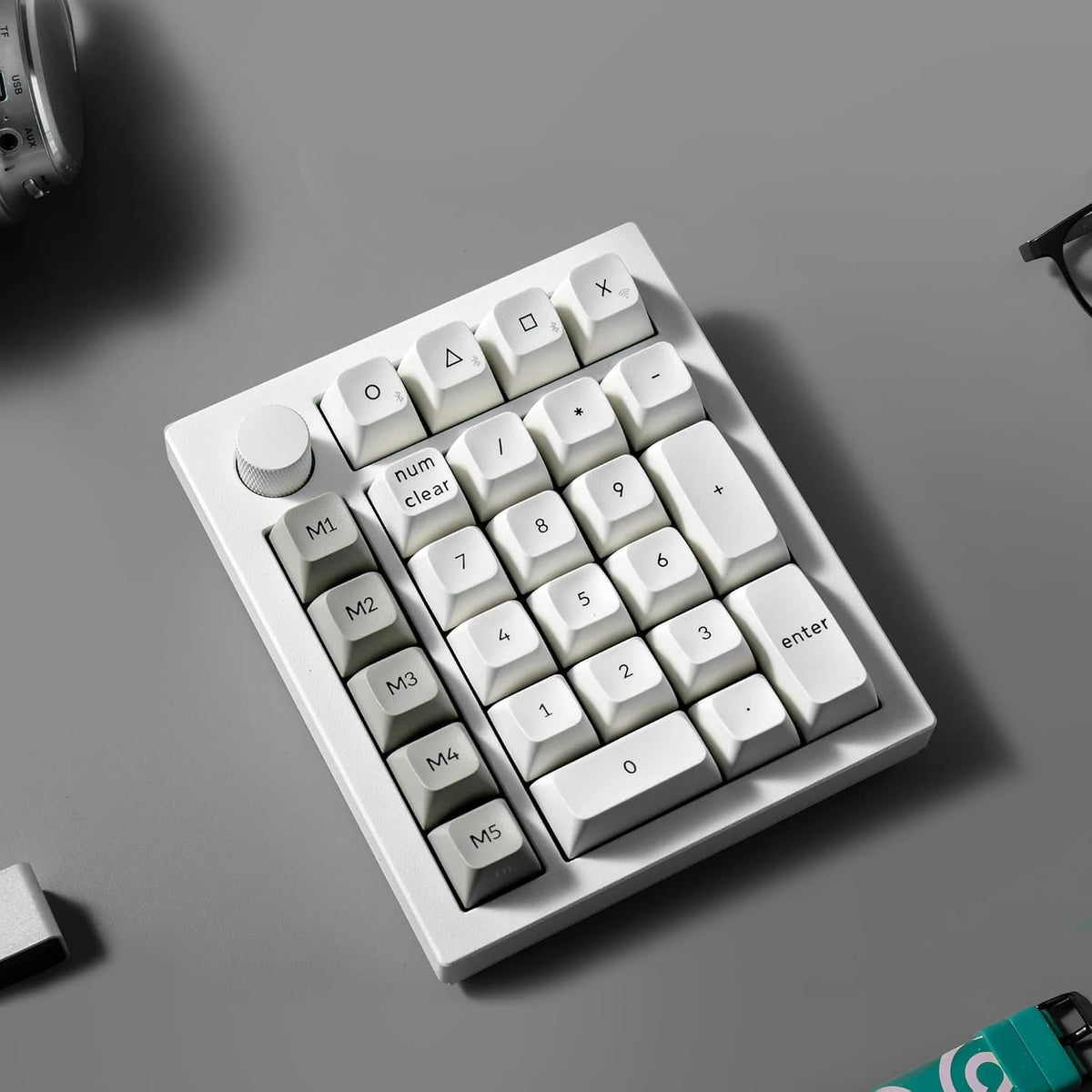 Keychron Q0 Max Wireless Custom Mechanical Numpad, Aluminum Body, White