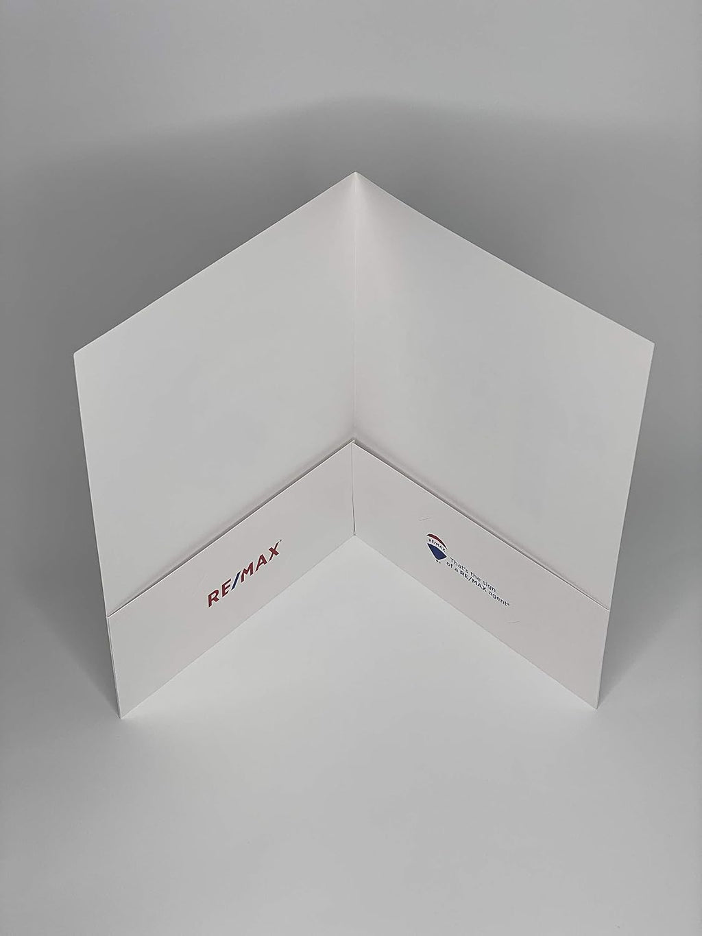 RE/MAX Folders "N01-White" 25 Pack