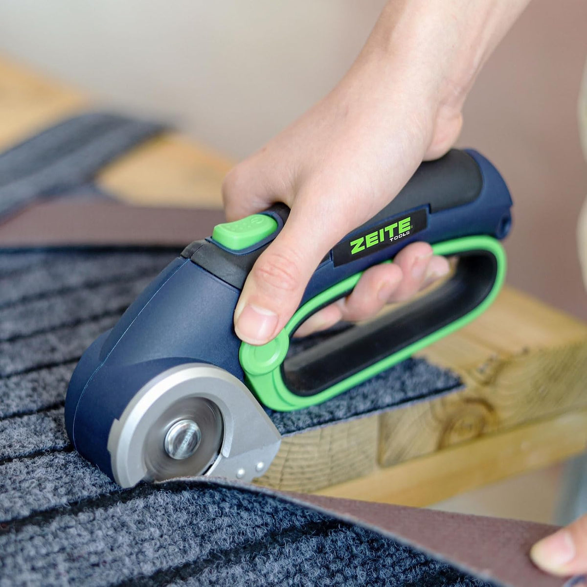 ZEITE 4V Cordless Electric Scissors,Cardboard Cutter with 2 Blades,Storage Bo...