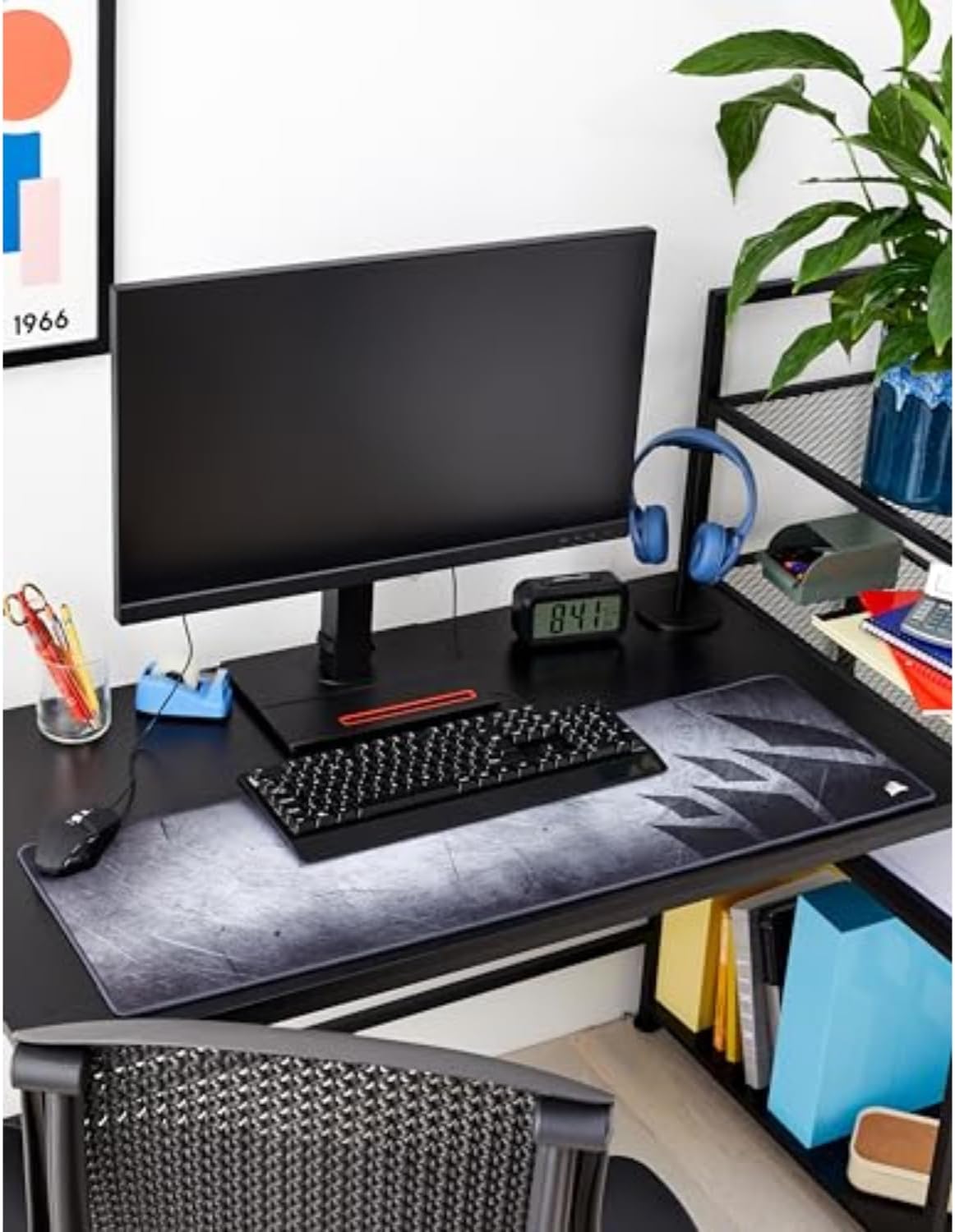 Corsair MM300 PRO Premium Spill-Proof Cloth Gaming Mouse Pad – Extended - Mul...
