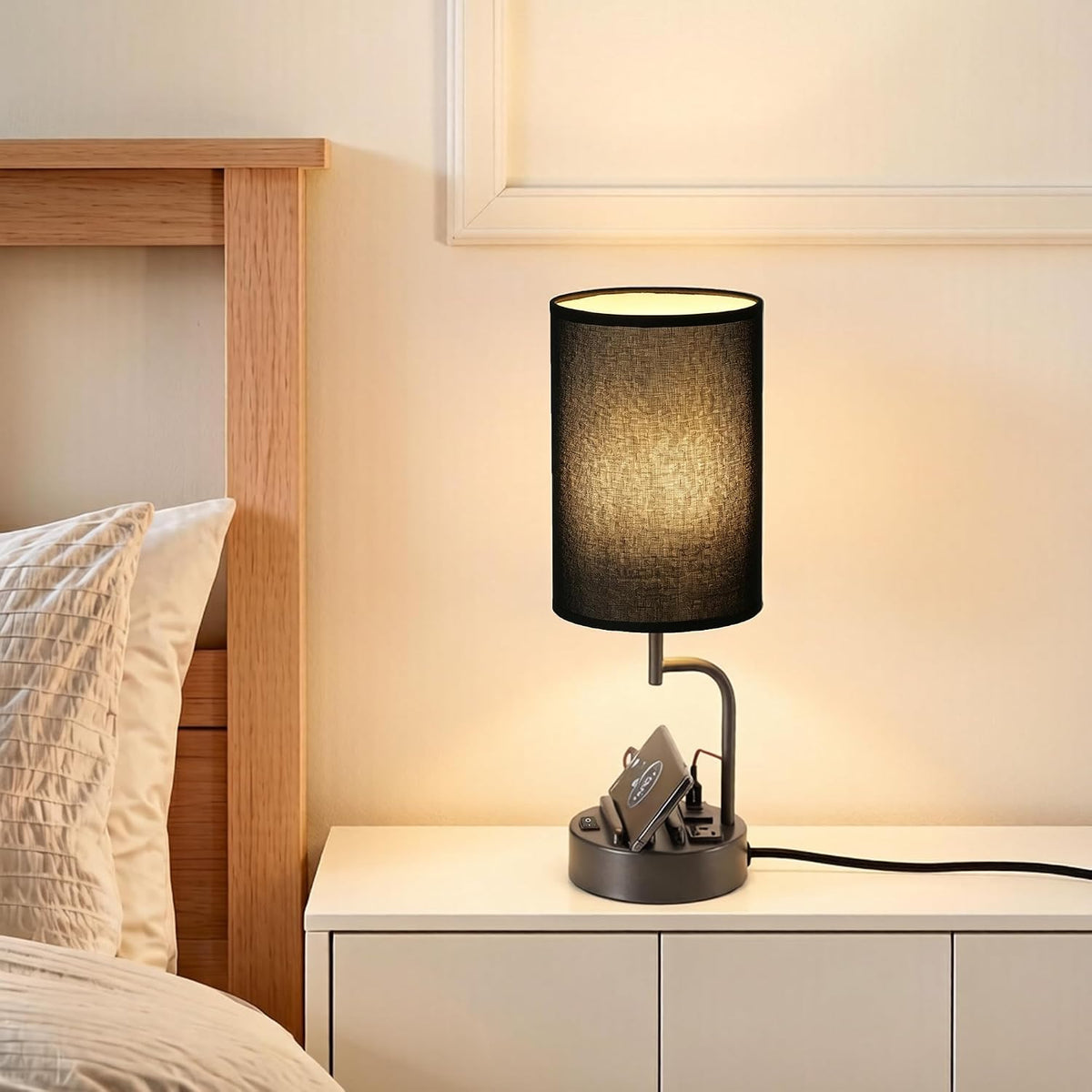 Dreamholder Table Lamp with 3 USB Charging Ports, Modern Desk Lamp with AC Ou...