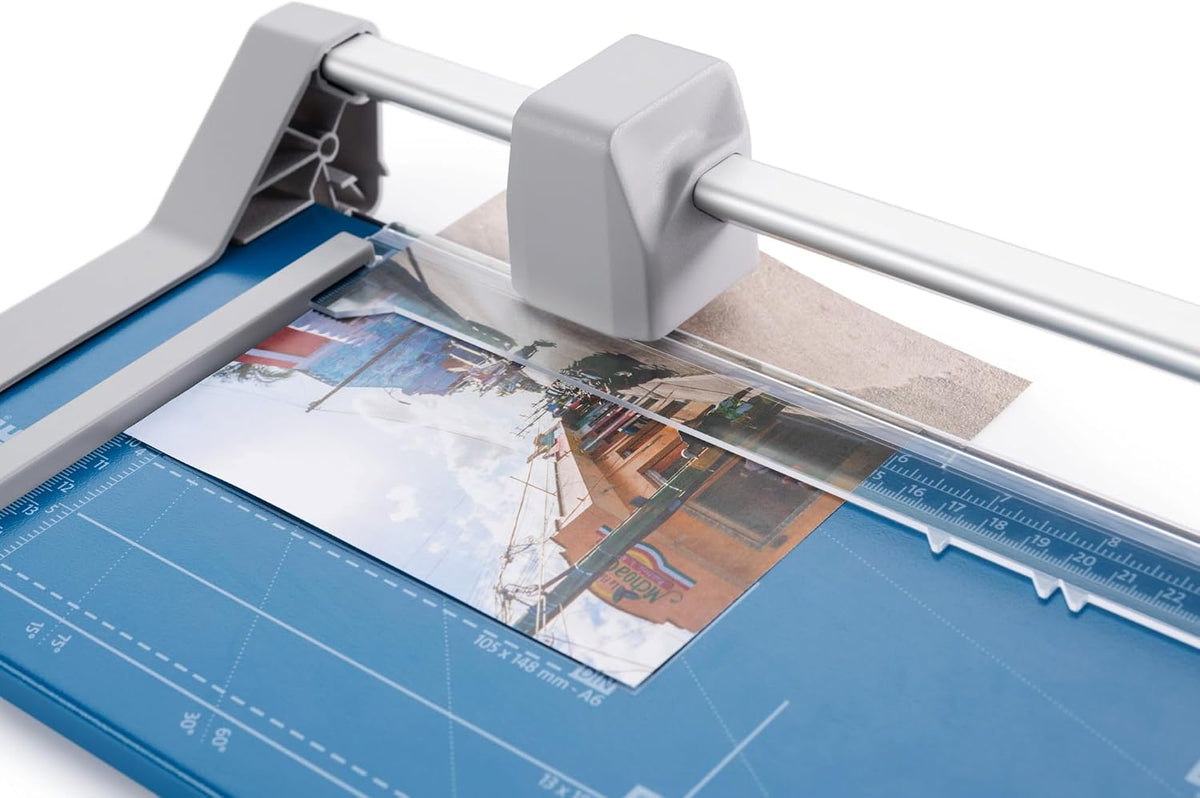 Dahle 507 Personal Rotary Trimmer, 12" Cut Length, 7 Sheet Capacity, Sel...
