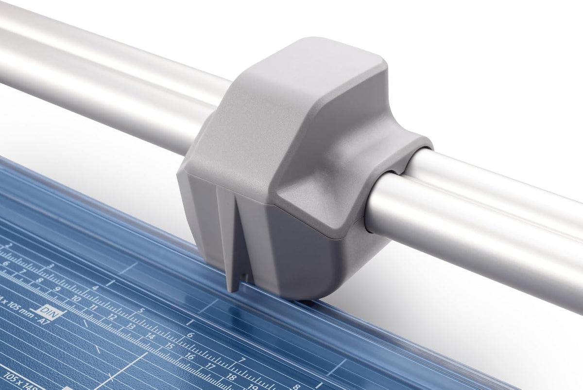 Dahle 556 Professional Rotary Trimmer, 37" Cut Length, 14 Sheet Capacity...