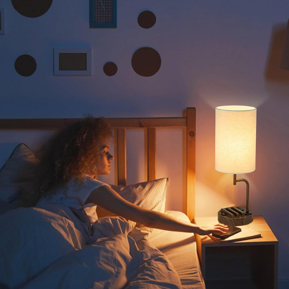 Dreamholder Table Lamp with 3 USB Charging Ports, Modern Desk Lamp with AC Ou...