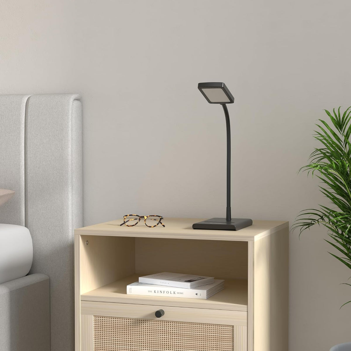 trond desk lamp, dimmable eye-caring table lamp, memory shown in use