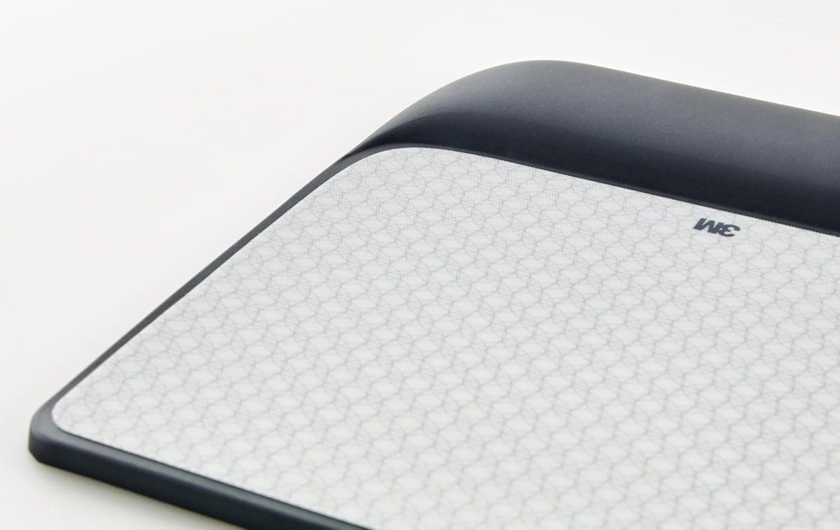 3M Precise Mouse Pad with Gel Wrist Rest, 8.4 in x 8.8 in, Black