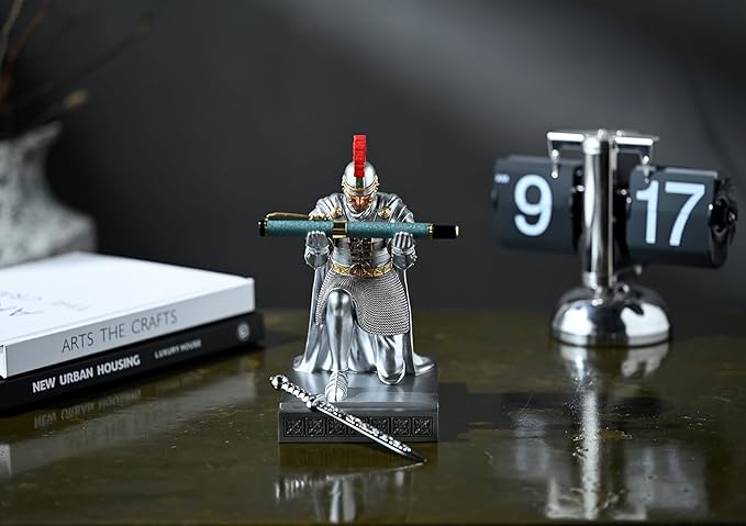 CYXStar Roman Praetorian Prefect Warrior Knight Pen Holder Desk Ornament Resin - Image 4