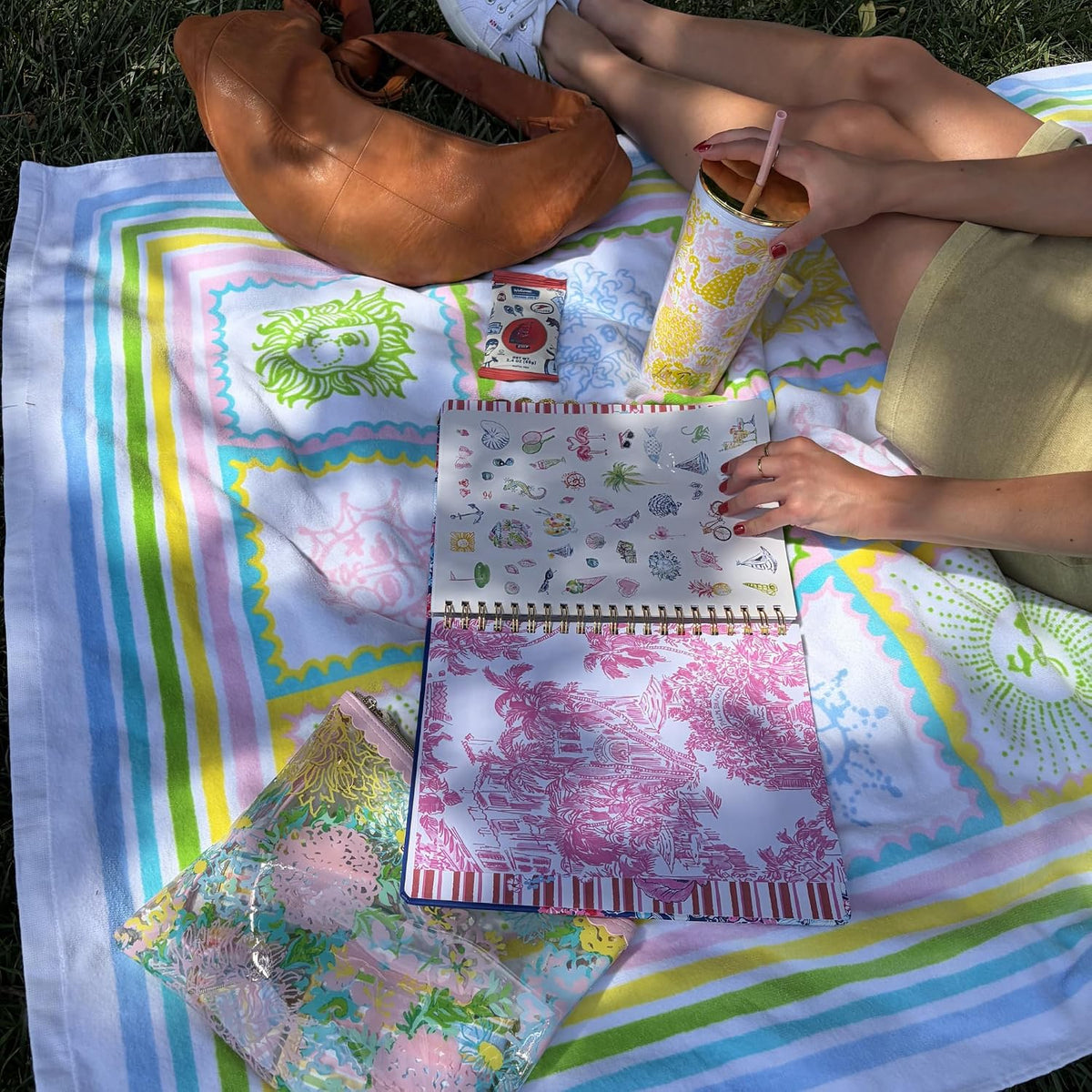 Lilly Pulitzer 17-Month Jumbo 2026-2027 Planner, In All Her Glory
