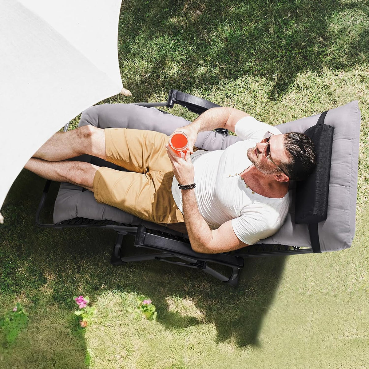 VEVOR Zero Gravity Chair, 33 inch Zero Gravity Recliner Lounge Chair for Indo...