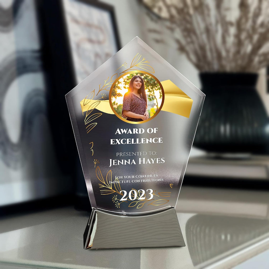 7 1/2" Personalized Glass Plaque for Awards and Trophies Custom Award for Employee of the Month, Retirement, Leadership and Appreciation Gift Awards (D7)