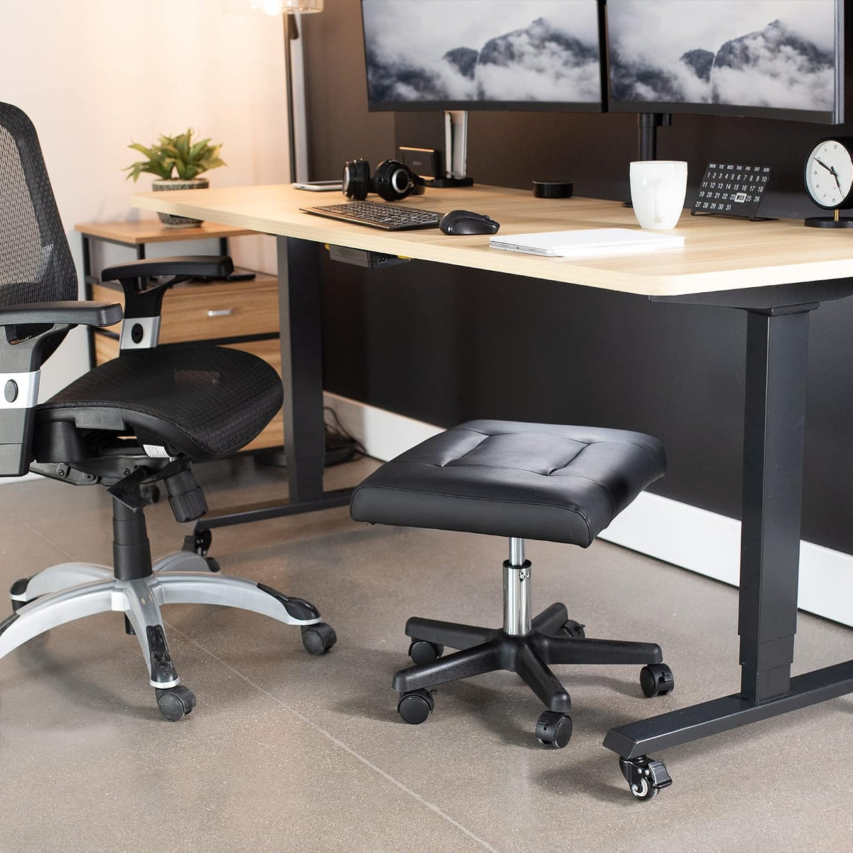 VIVO Mobile Under Desk Leg Rest