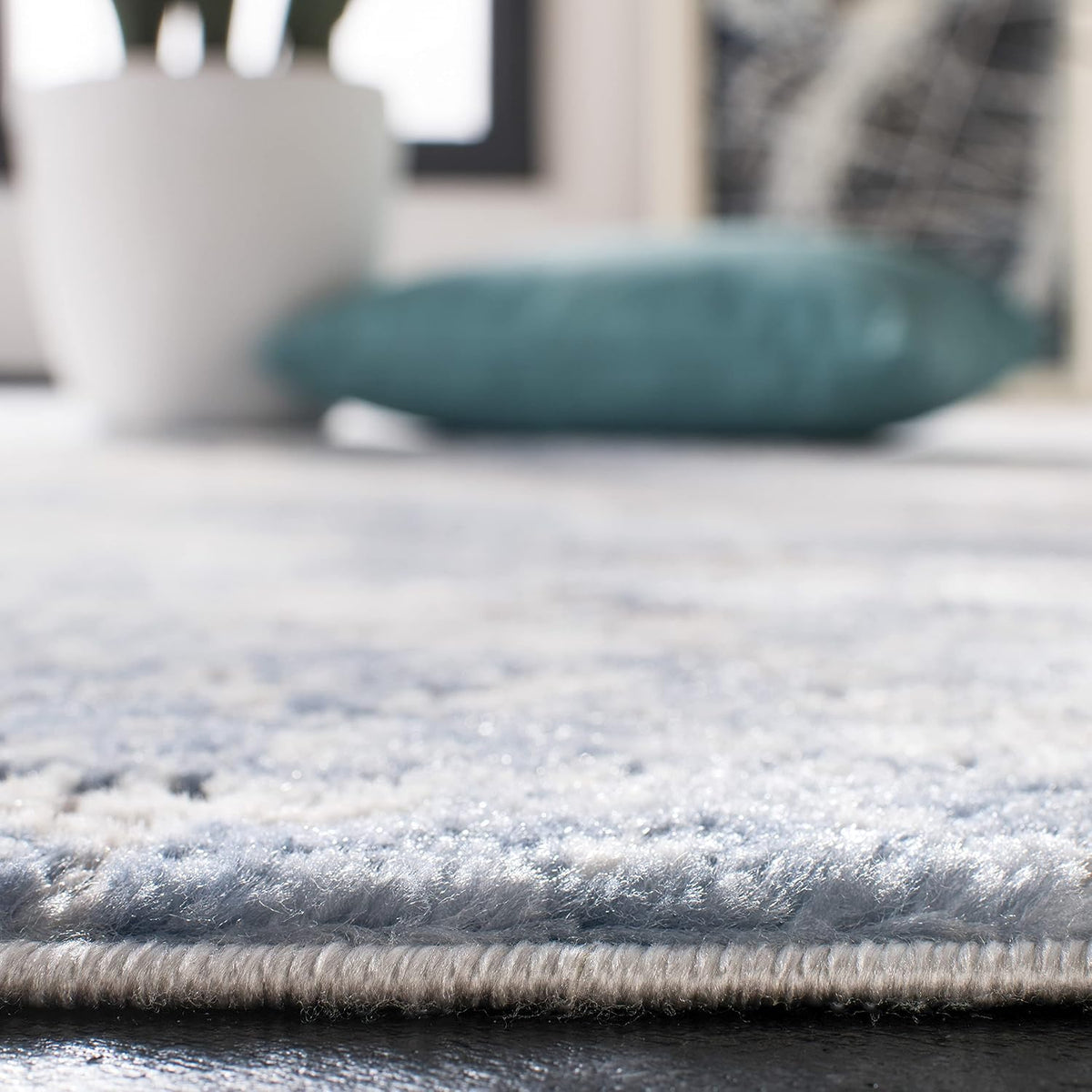 SAFAVIEH Amelia Runner Rug 2'2"x12', Modern Grey & Blue ALA705F