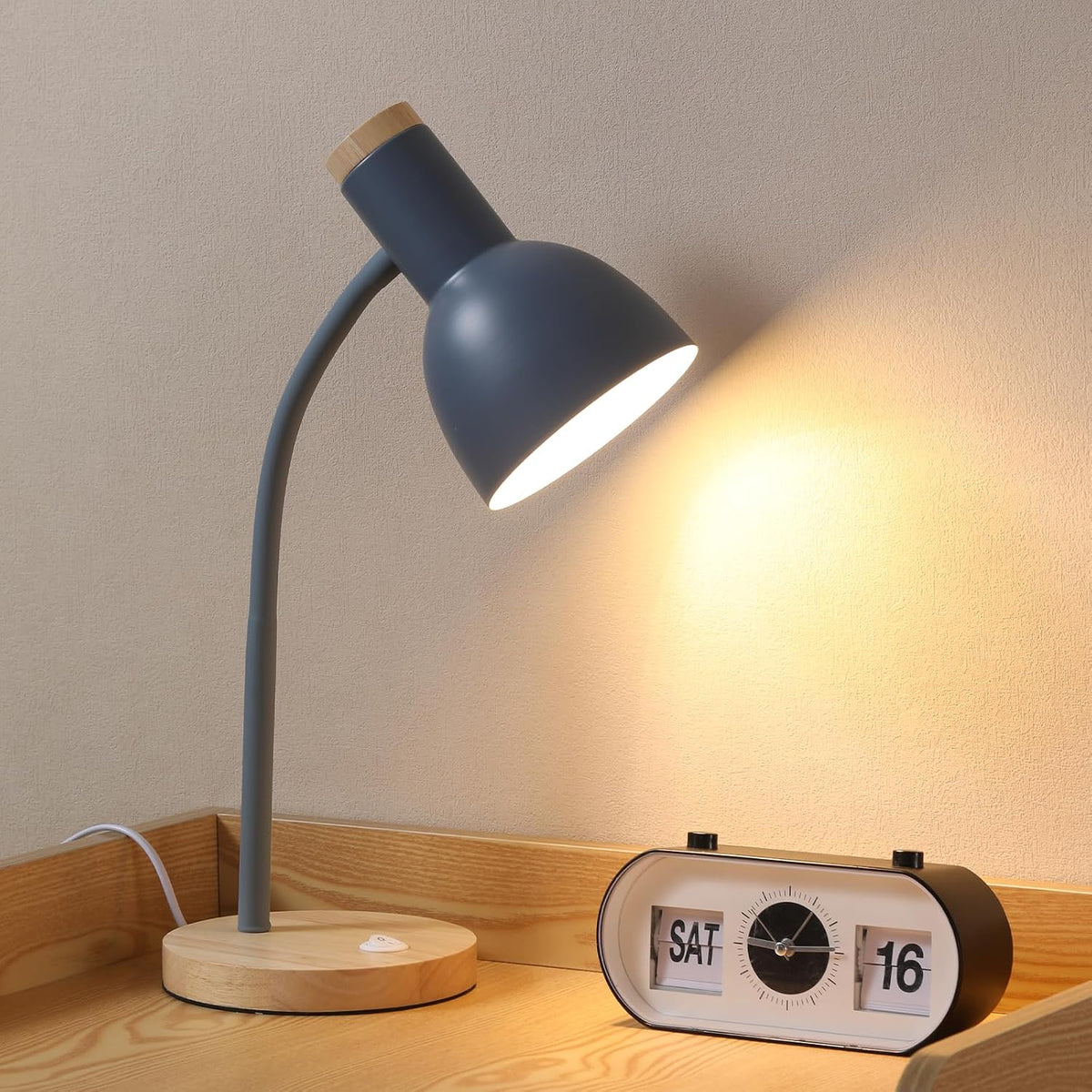 Adjustable Wooden Desk Lamp,Metal Shade Flexible Neck Table Lamp