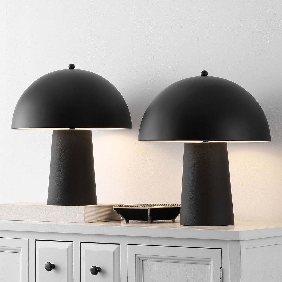SAFAVIEH Serra Table Lamp Set of 2, 17.75" Modern Black TBL4634A-SET2