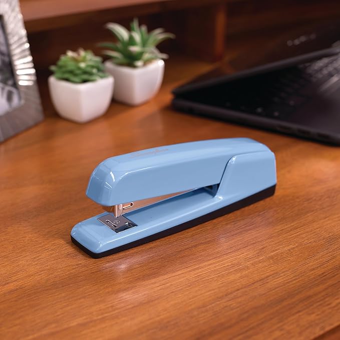 Swingline Stapler, 30 Sheet Capacity, 747 Business Stapler, Jam Free, Electric - Image 2