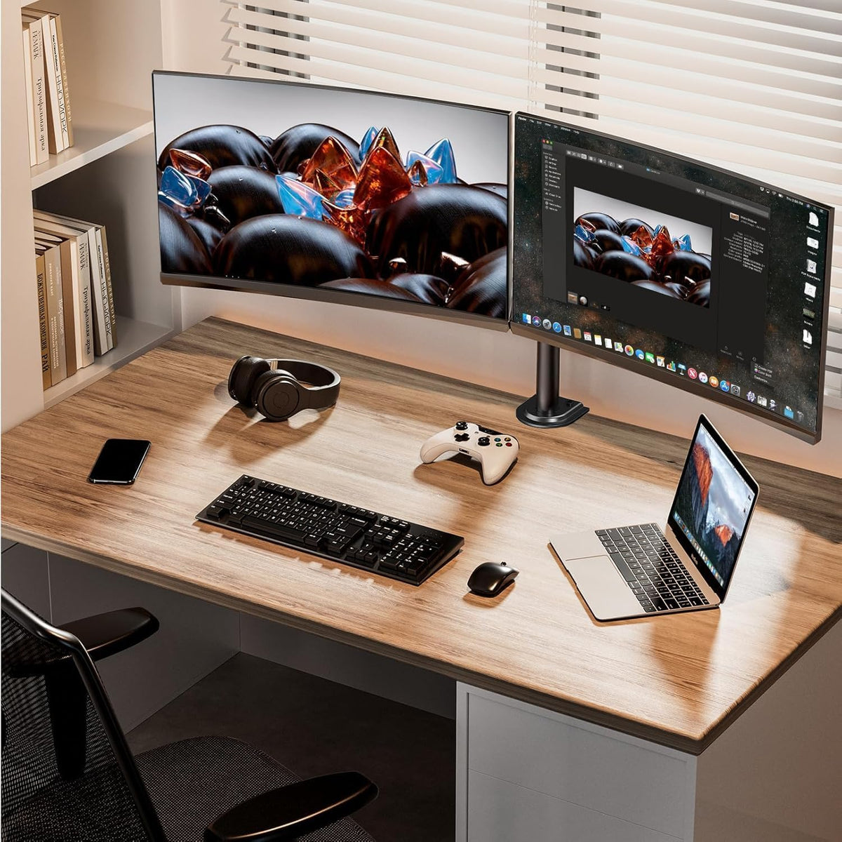 ergear dual monitor stand, heavy duty adjustable monitor shown in use