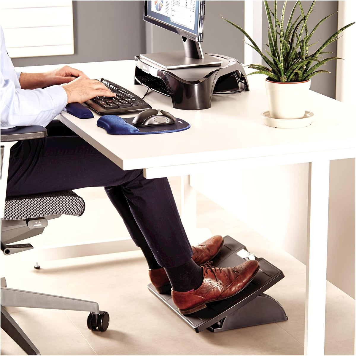 Fellowes Office Suites Adjustable Footrest with Microban Protection, Black/Si...