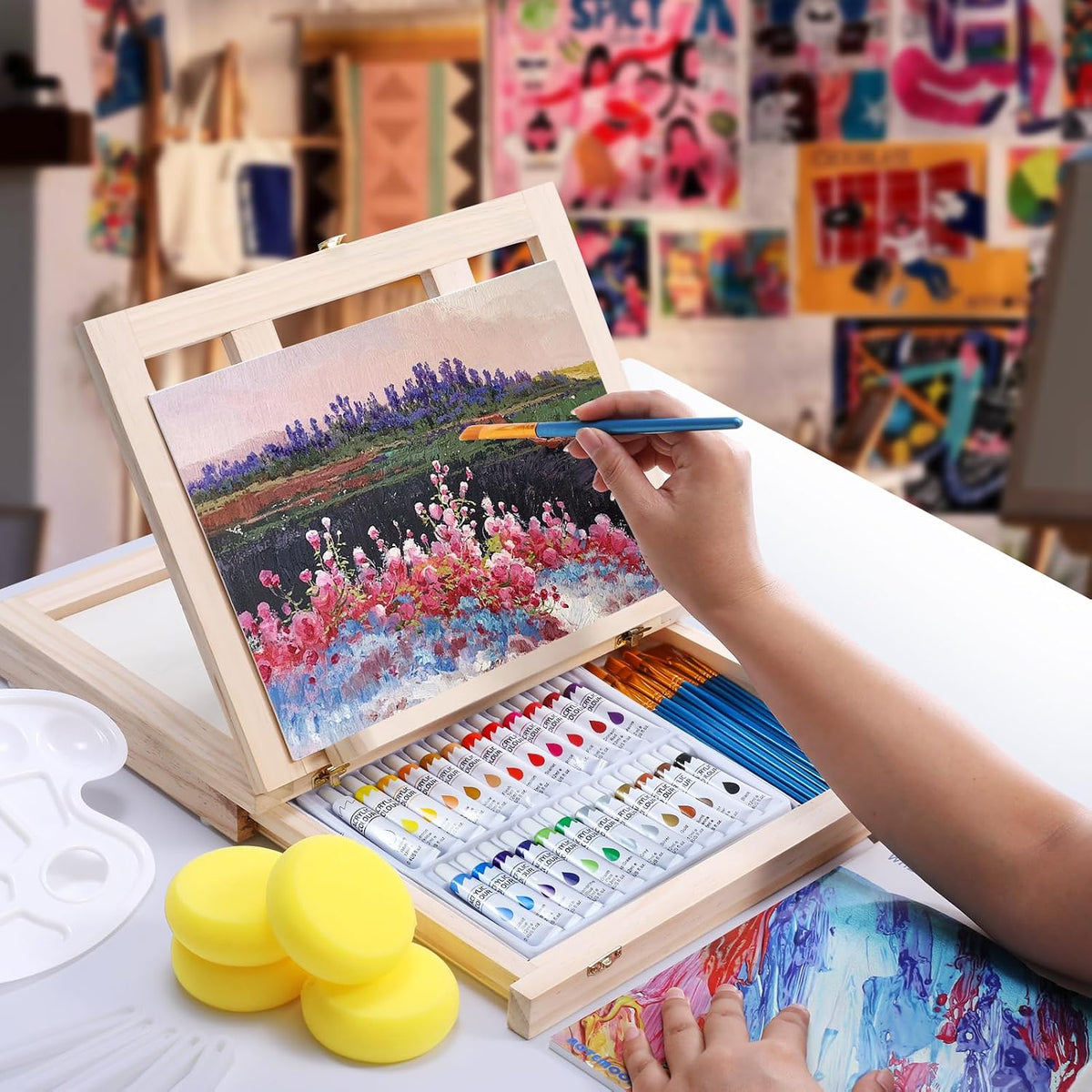 portable wooden tabletop art easel set with 24, close-up detail