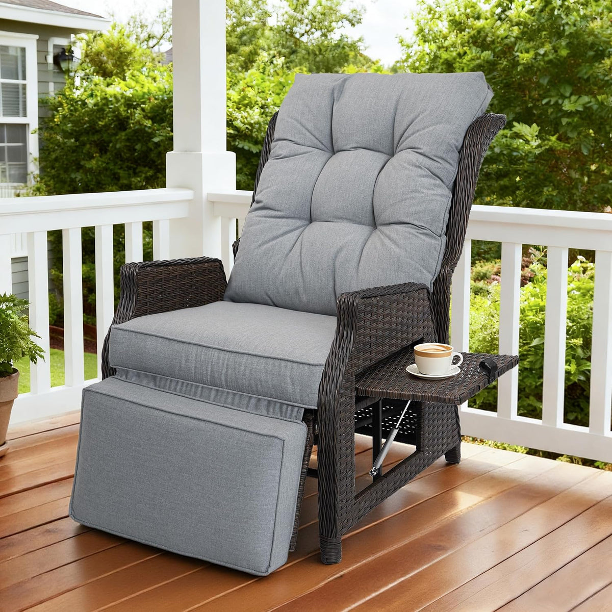Outdoor Recliner with Adjustable Back and Footrest,Light Grey