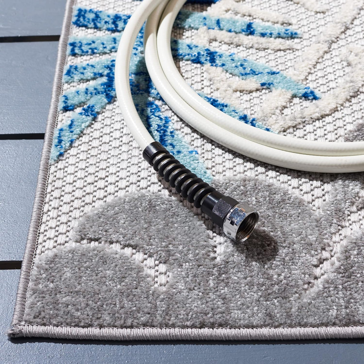 safavieh washable rug outdoor cabana collection - 2', close-up detail
