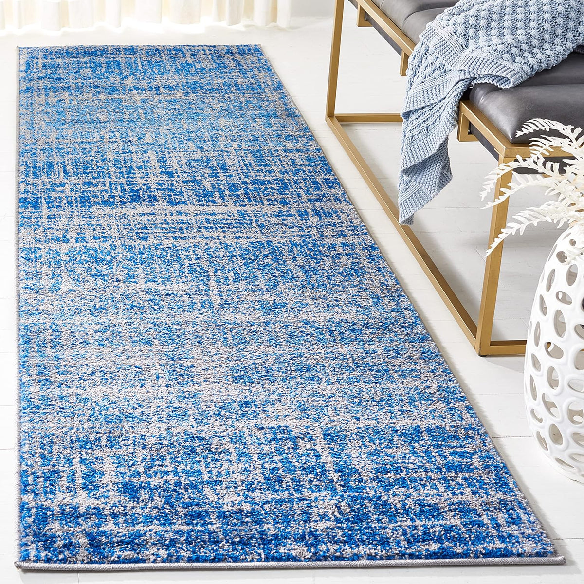 SAFAVIEH Adirondack Collection Runner Rug - 2'6" x 10', Blue &am...