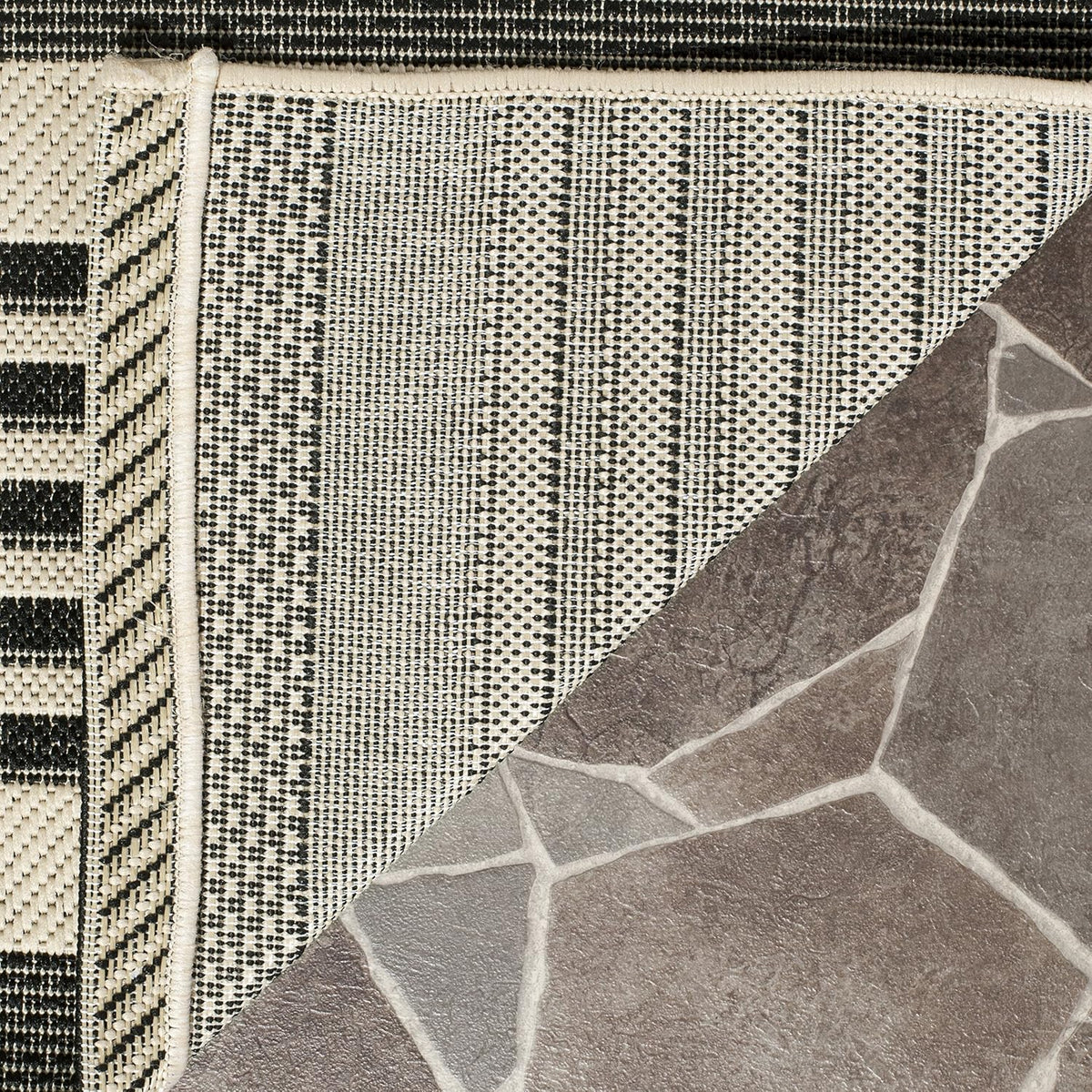 safavieh courtyard outdoor runner rug 2'3"x6'7", black &, side view